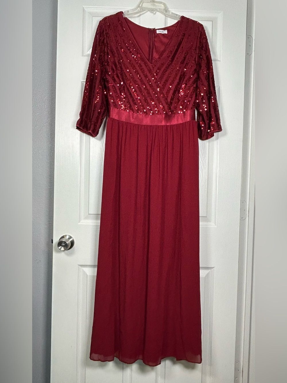 Talisea Ruby Red Gown Women’s 20W Sequin Chiffon Satin Evening Formal Lined